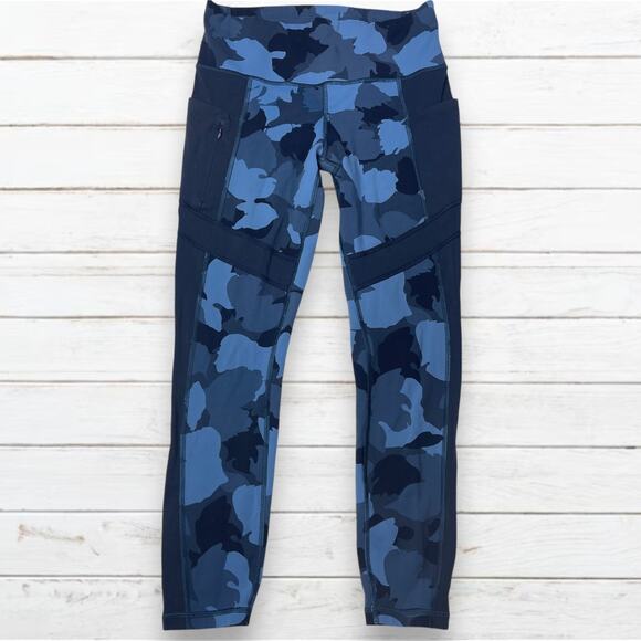 Athleta All in Blue Camo Activewear Leggings Size Small - Picture 1 of 5